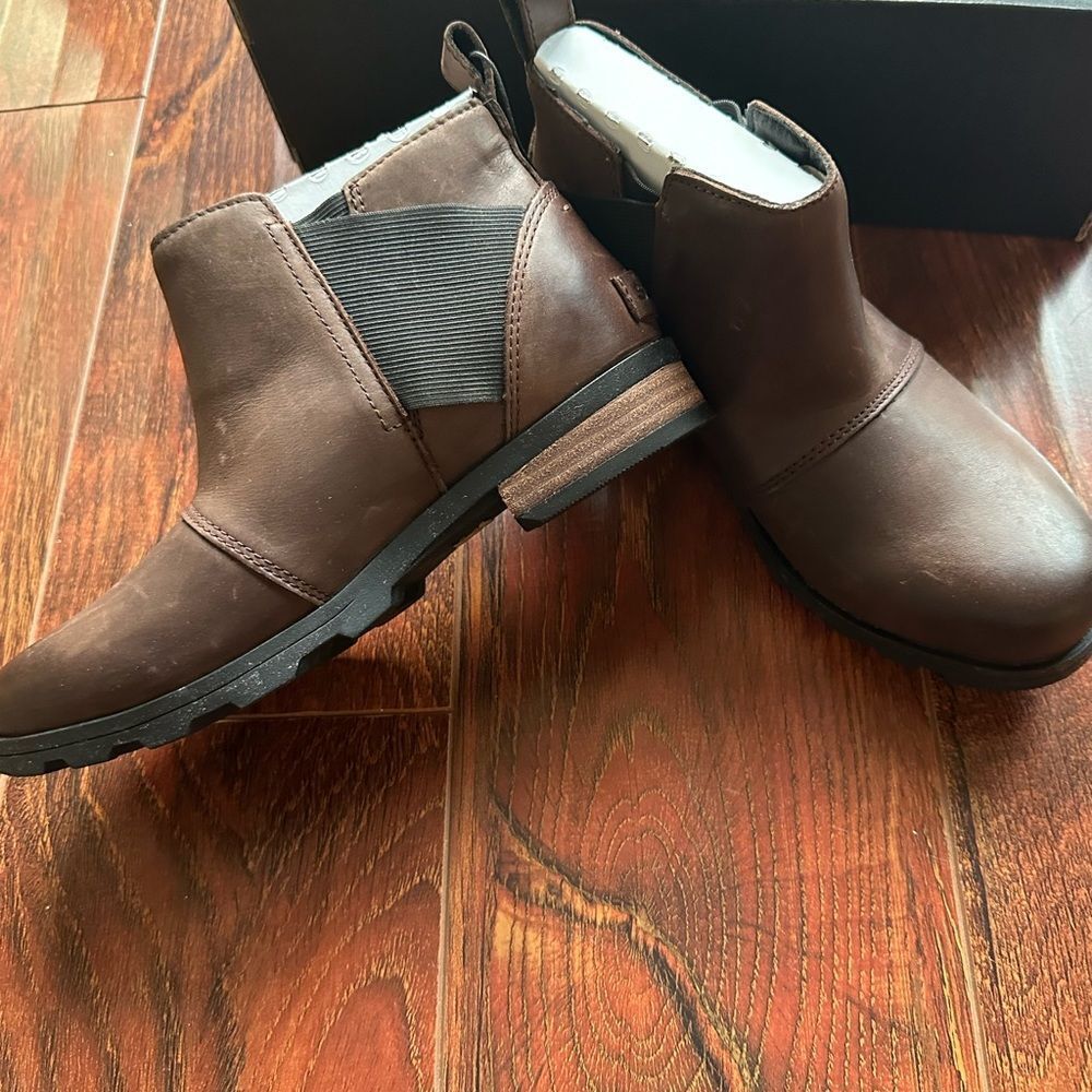 Sorel Emilie waterproof leather Chelsea boot size 6 - Picture 12 of 12